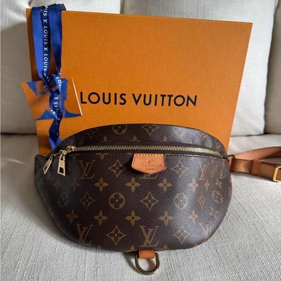 Louis Vuitton Monogram Bumbag MM - Picture 1 of 7